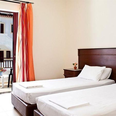Laza Beach Inn Hotel Skála 外观 照片
