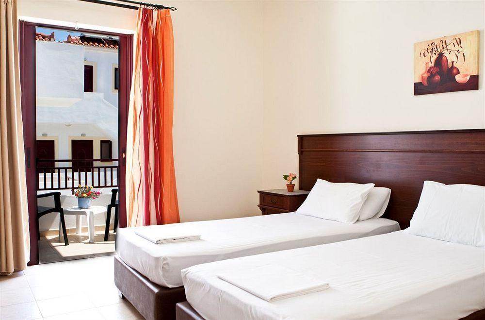 Laza Beach Inn Hotel Skála 外观 照片