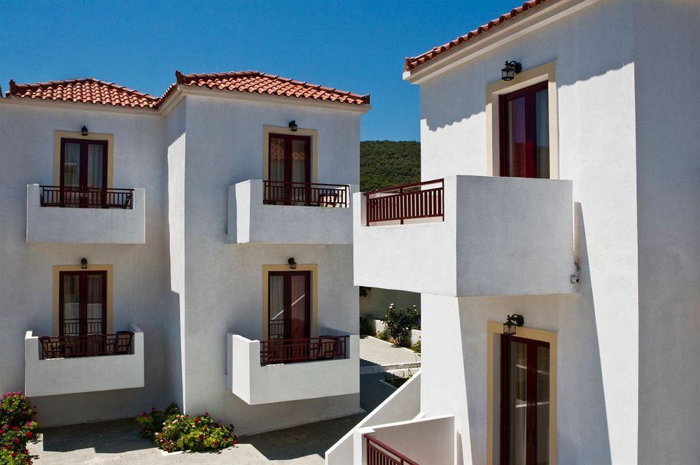 Laza Beach Inn Hotel Skála 外观 照片