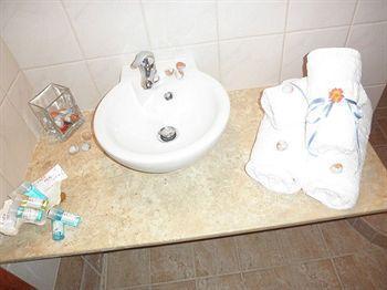 Laza Beach Inn Hotel Skála 外观 照片